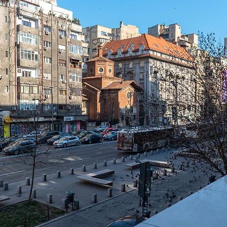 Central 2Br Apartment With Balcony - Italian Church & City View Bukares Bagian luar foto